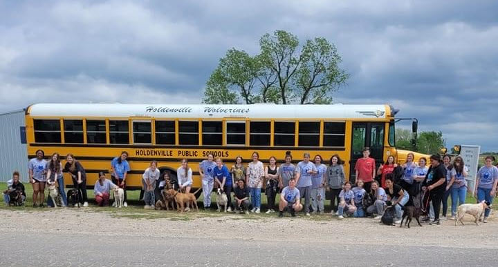 Holdenville Key Club HHS Beautification Project