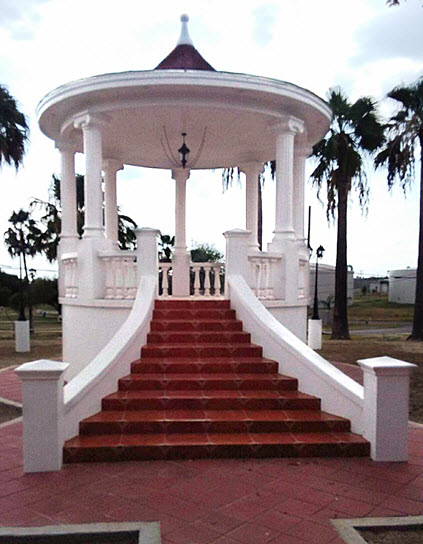 Zapata County Museum of History John "Johnny" Rathmell Plaza